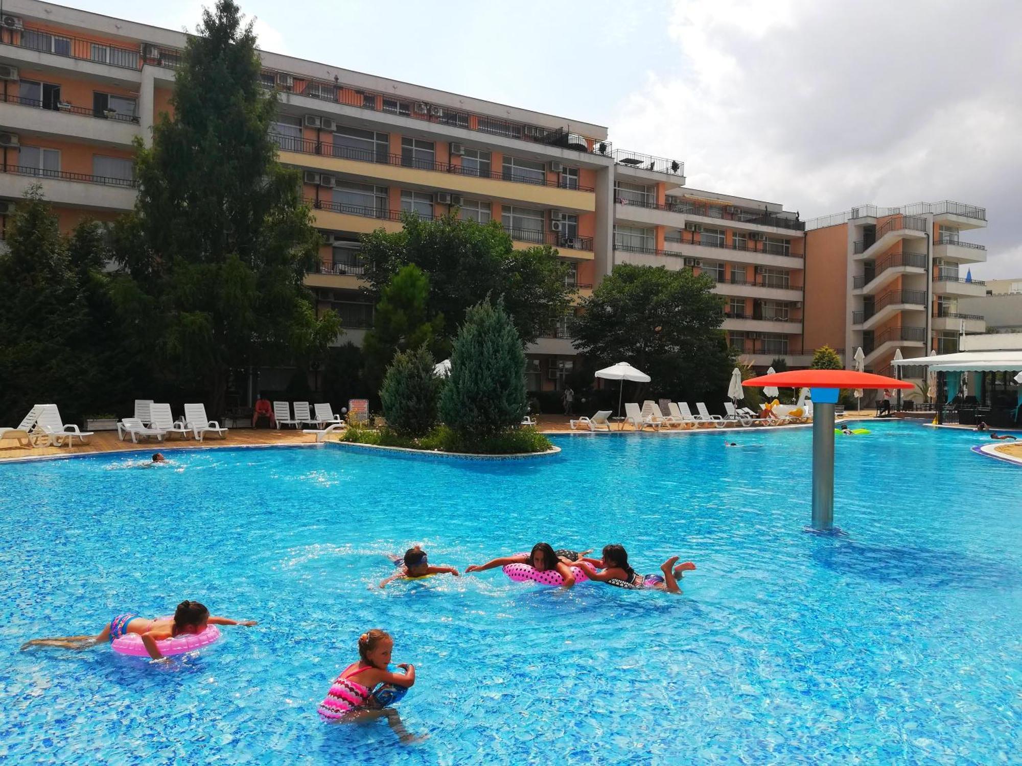 Apartment Daisy Grand Kamelia Sunny Beach Exterior photo